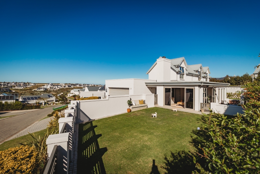 4 Bedroom Property for Sale in Kingswood Golf Estate Western Cape